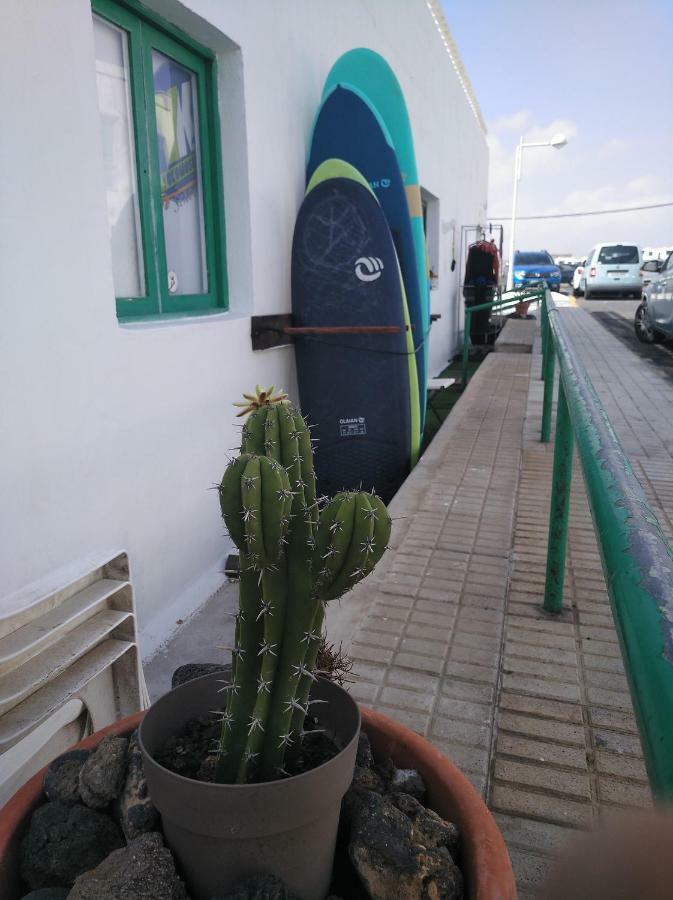Yokomosurf Camp Famara Ngoại thất bức ảnh